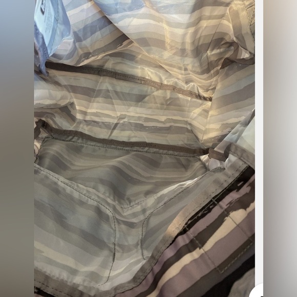 LUG PUDDLE JUMPER Multicolor Striped Packable Tote Bag Nylon Purse Foldable Bag - Picture 3 of 3